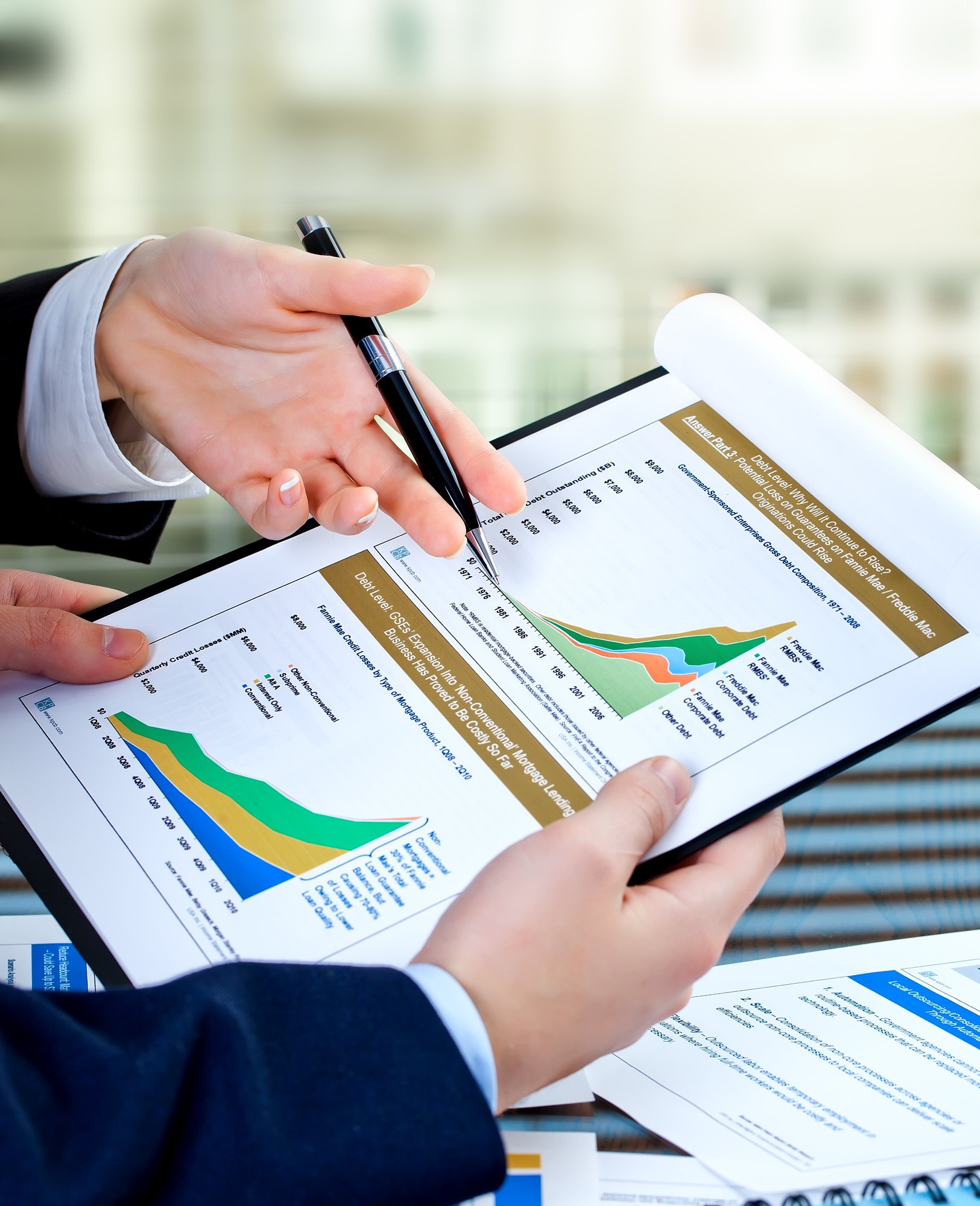 business-woman-is-working-with-business-documents-office 2